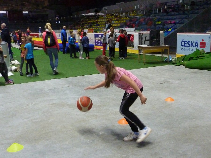 Louka plná dětí - zimní stadion  (29. 5. 2019)