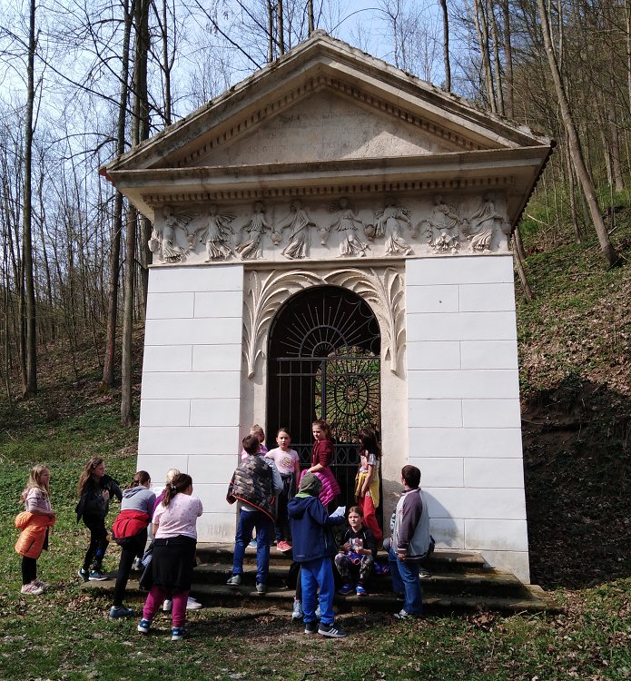 Vycházka do přírody 4. a 5. ročník  (8. 4. 2019)