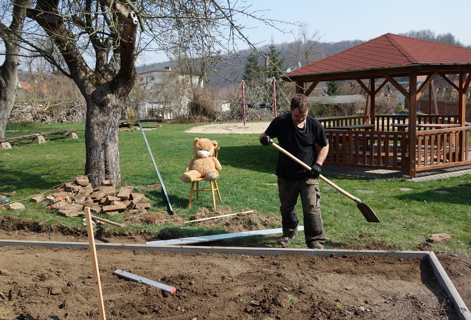 Úpravy kuličkového hřiště /12. 3. - 20. 3. 2020/