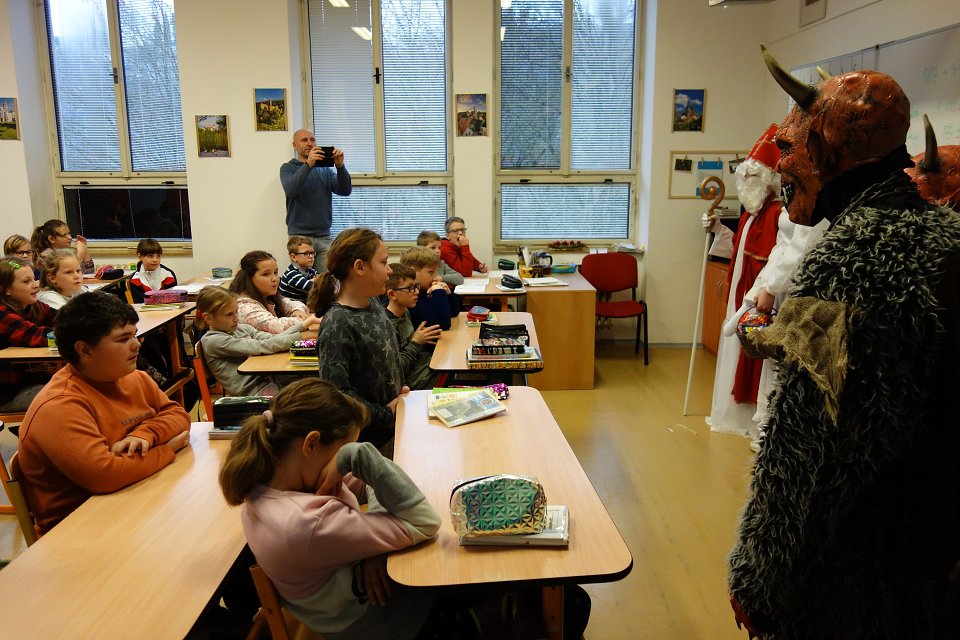 Mikulášská nadílka ve škole  (5. 12. 2019)