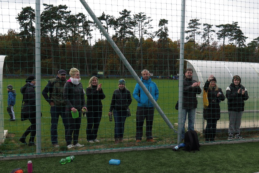 Fotbal v Suchohrdlích /30. 10. 2016/