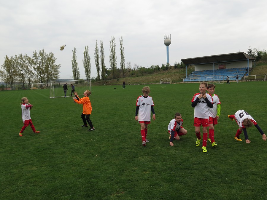 Fotbal v Únanově (15. 4. 2017)