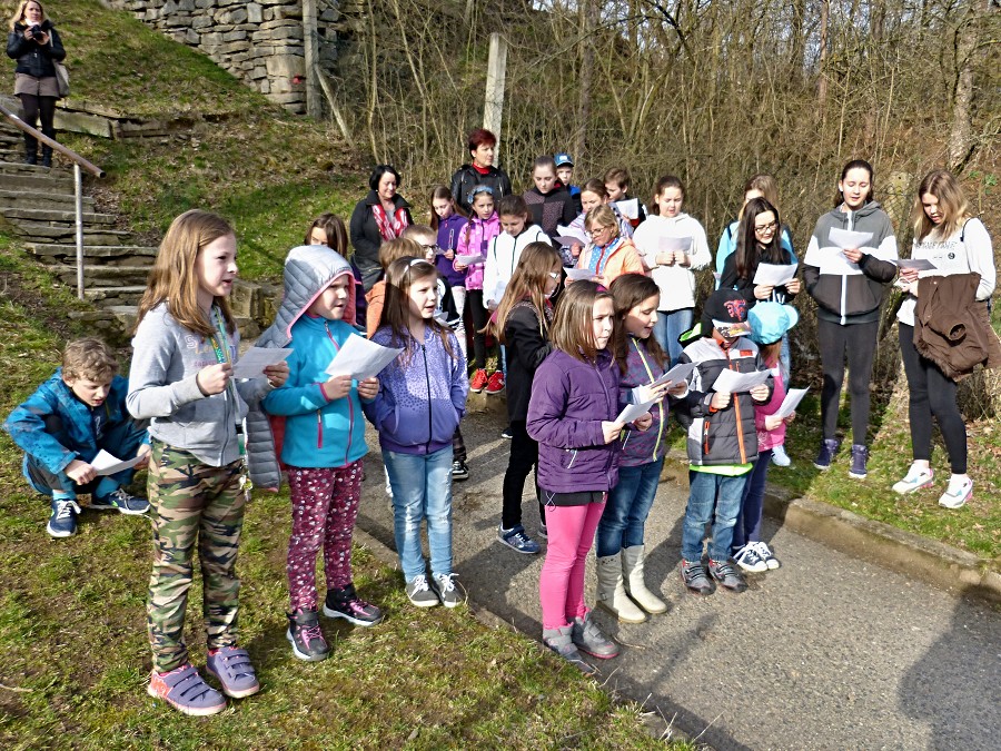 Odhalení sochy Madony (20. března 2017)