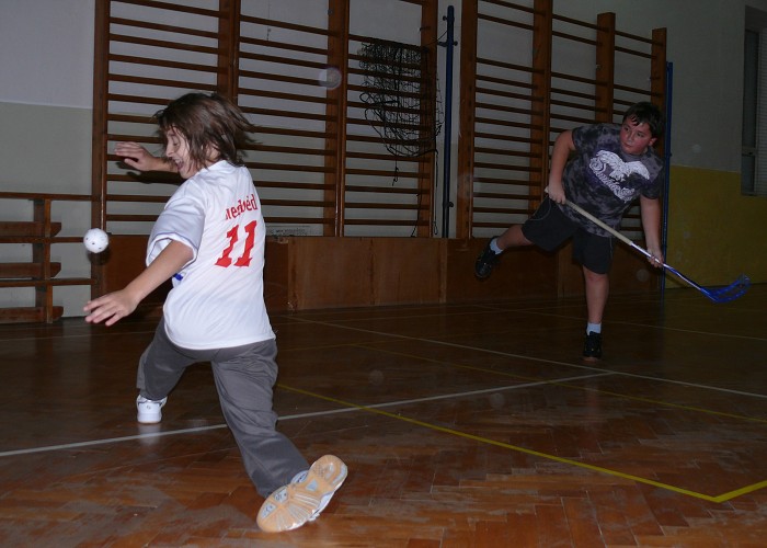 Florbalový pětiboj (6.12.2011)