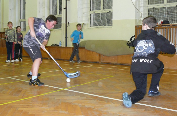 Florbalový pětiboj (6.12.2011)