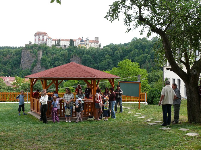 Slavnostní otevření Zelené školní zahrady (31.5.2012)