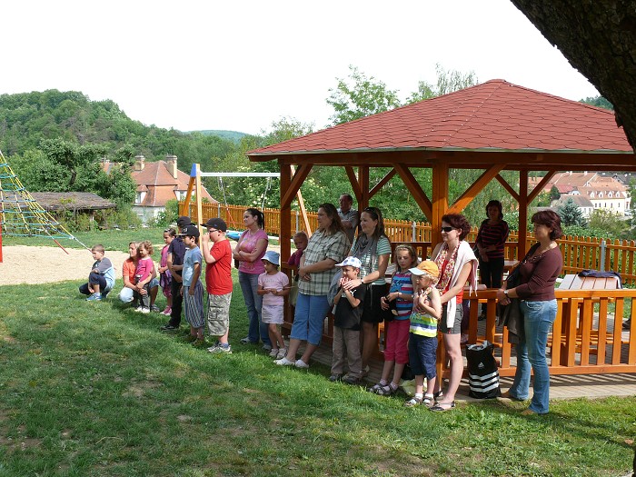 Slavnostní otevření Zelené školní zahrady (31.5.2012)