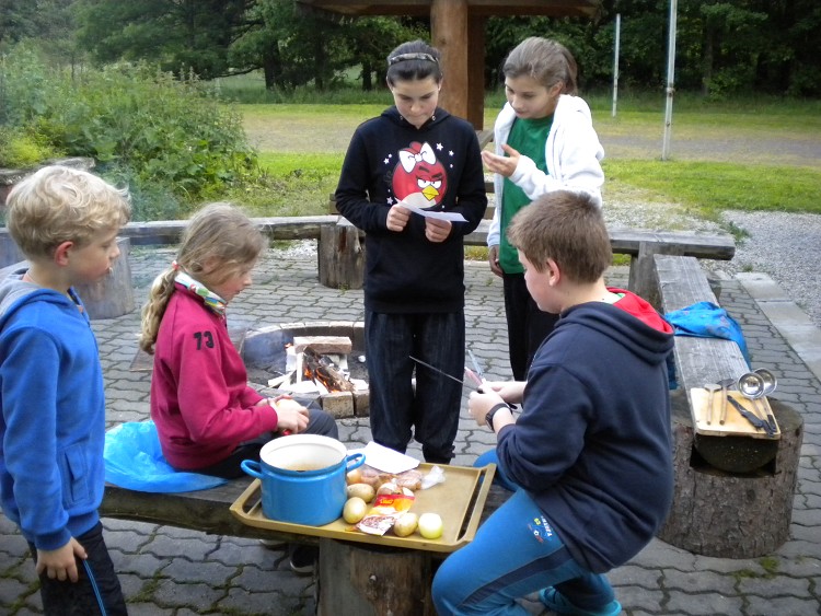 Výlet tanečního a kytarového kroužku (31.5.2013)