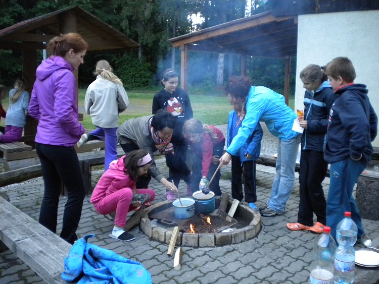 Výlet tanečního a kytarového kroužku (31.5.2013)