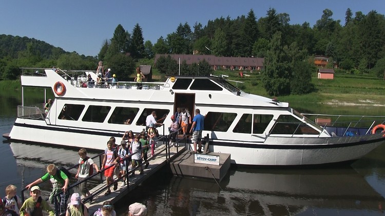 Výlet lodí na Bítov (17.6.2013)