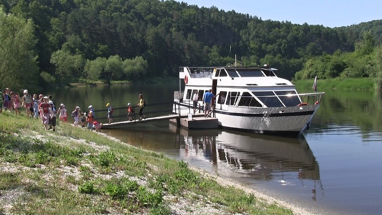 Výlet lodí na Bítov (17.6.2013)