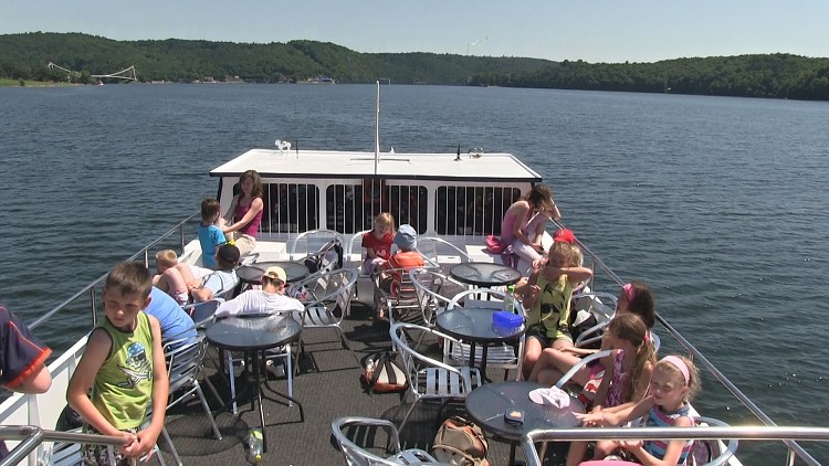 Výlet lodí na Bítov (17.6.2013)