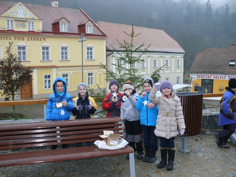 Zdobení vánočního stromu (28.11.2014)