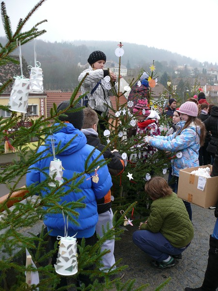 Zdobení vánočního stromu (28.11.2014)