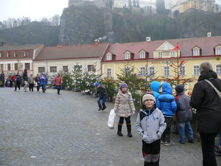 Zdobení vánočního stromu (28.11.2014)