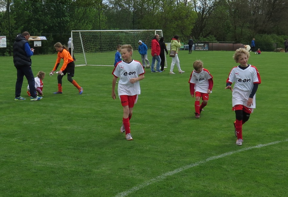 Fotbal v Mikulovicích /15.5.2016/