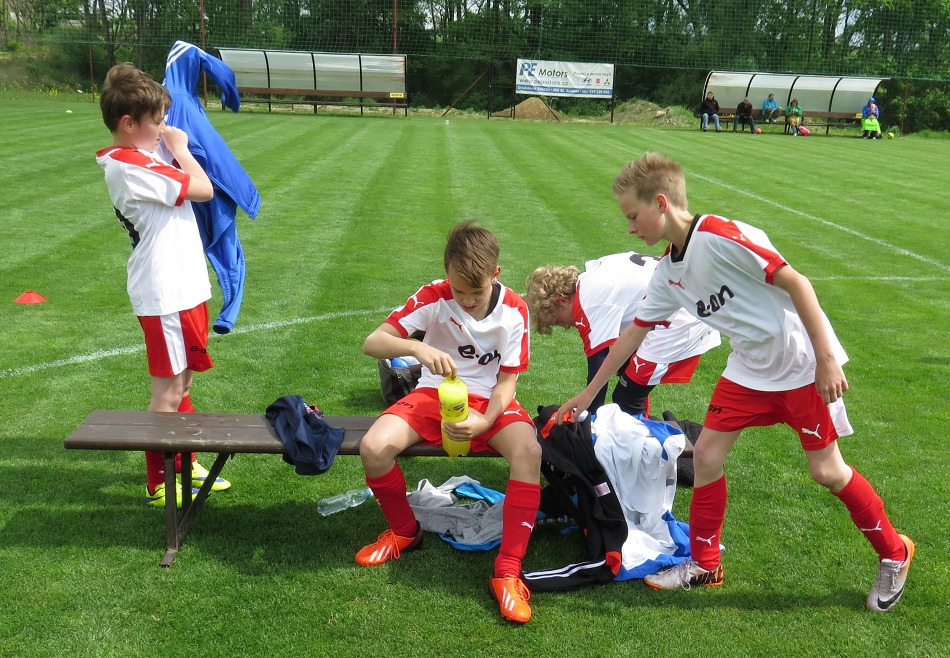 Fotbal v Mikulovicích /15.5.2016/