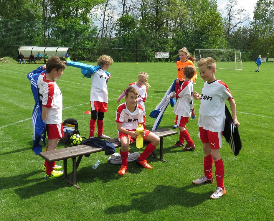 Fotbal v Mikulovicích /15.5.2016/